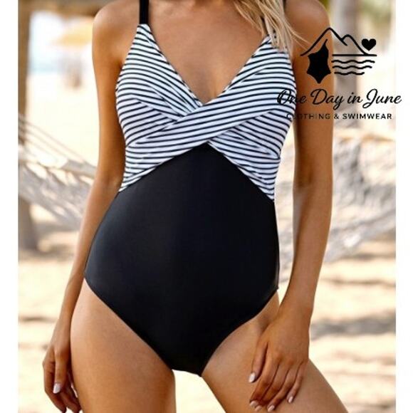 B2prity Cross Front V Neck One Piece Swimsuit Size S - Picture 1 of 7